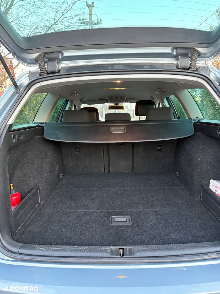 Volkswagen Passat - 13