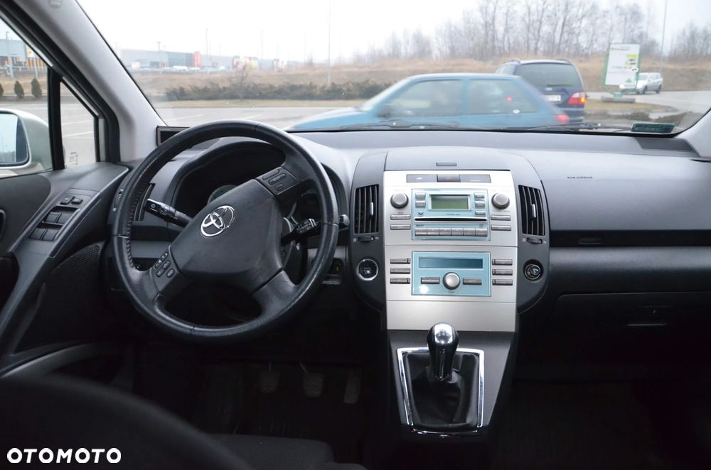 Toyota Corolla Verso 2.0 D-4D Sol - 9