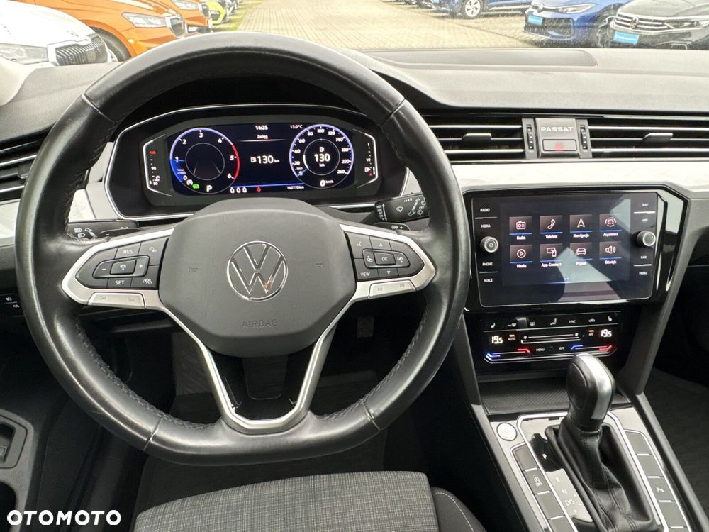 Volkswagen Passat 2.0 TDI SCR Style DSG - 18