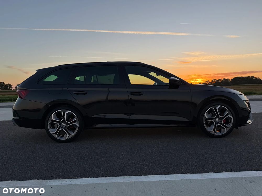 Skoda Octavia 2.0 TDI RS DSG - 4