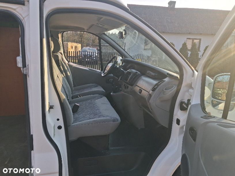 Renault Trafic - 9