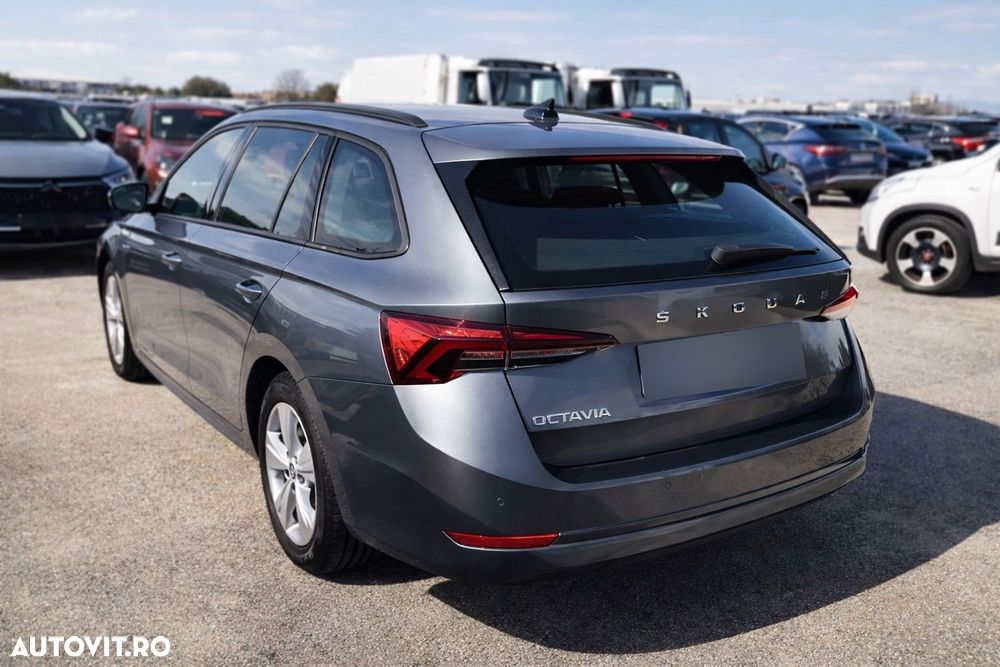 Skoda Octavia 2.0 TDI DSG Style - 3