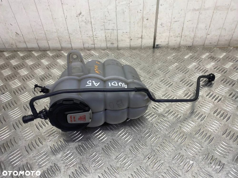ZBIORNICZEK WYRÓWNAWCZY AUDI A4 B9 A5 F5 A6 C8 8W0121405L - 1