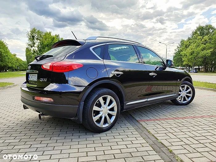 Infiniti Q50 - 12