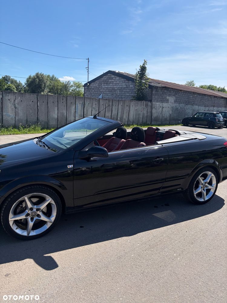 Opel Astra 1.6 Turbo Cosmo - 8
