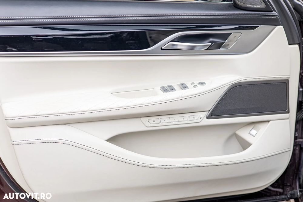 BMW Seria 7 730d xDrive MHEV - 16