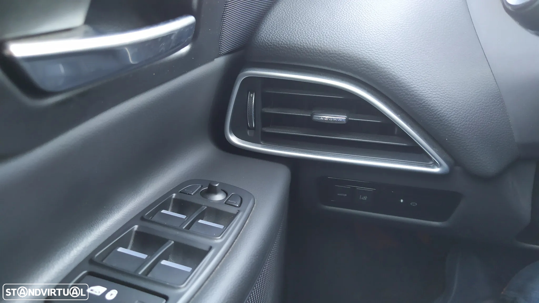 Jaguar XE 2.0 D Prestige Aut. - 18