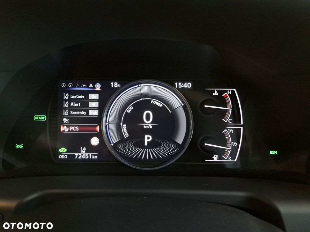 Lexus ES 300h Omotenashi - 32