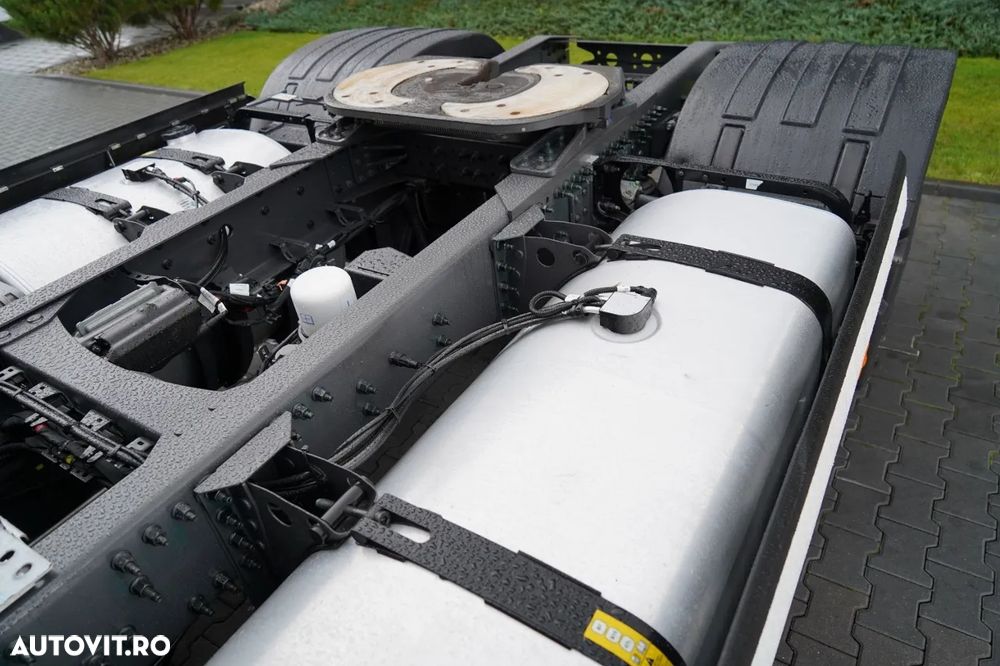 Volvo FH 500 / XXL / RETARDER / COMPLET SUSPENDAT / AER CONDIȚIONAT DE PARCARE / ECHIPAMENT MAXIM / CONTRACT DE SERVICE GOLD / - 13