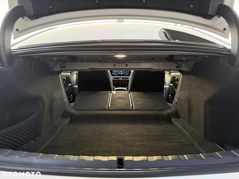 BMW Seria 3 320i Advantage sport - 13