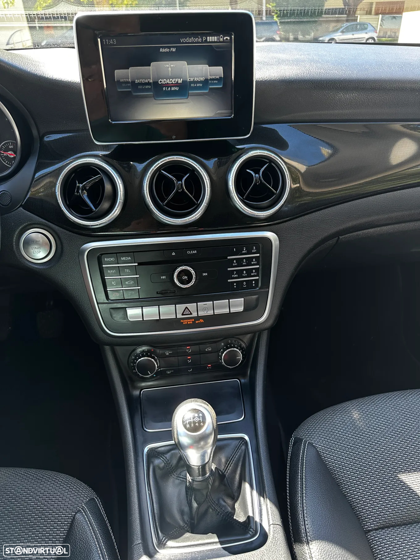 Mercedes-Benz CLA 180 d Shooting Brake - 14