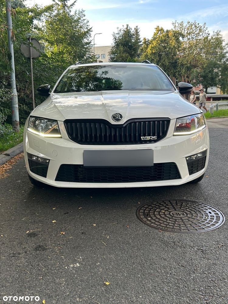 Skoda Octavia Combi 2.0 TDI DSG RS - 1