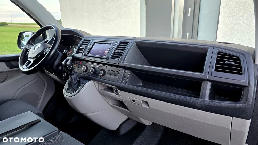 Volkswagen Transporter - 22