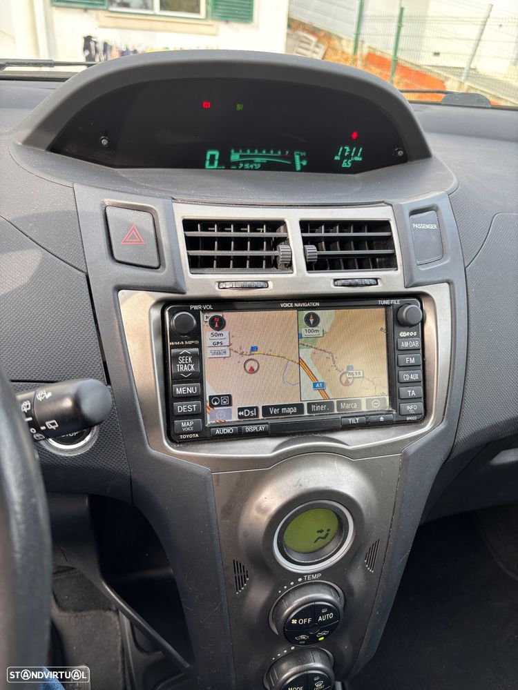 Toyota Yaris - 5