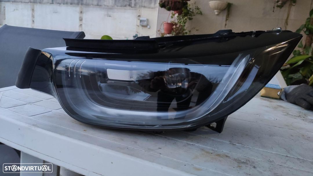 farol esquerdo full Led Adaptativ BMW i3 - 1