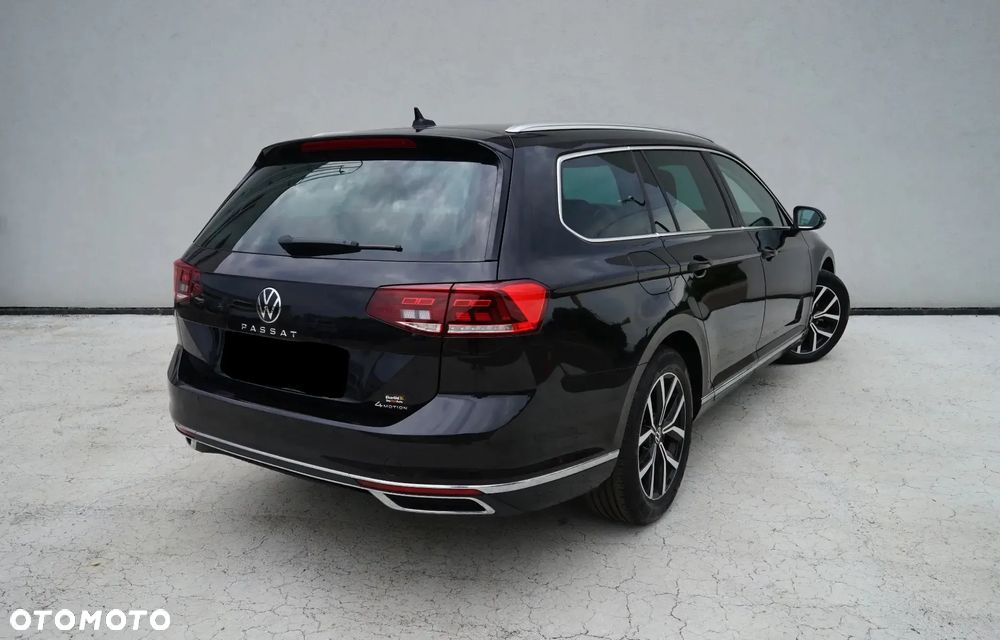 Volkswagen Passat 2.0 TDI 4Mot Elegance DSG - 5