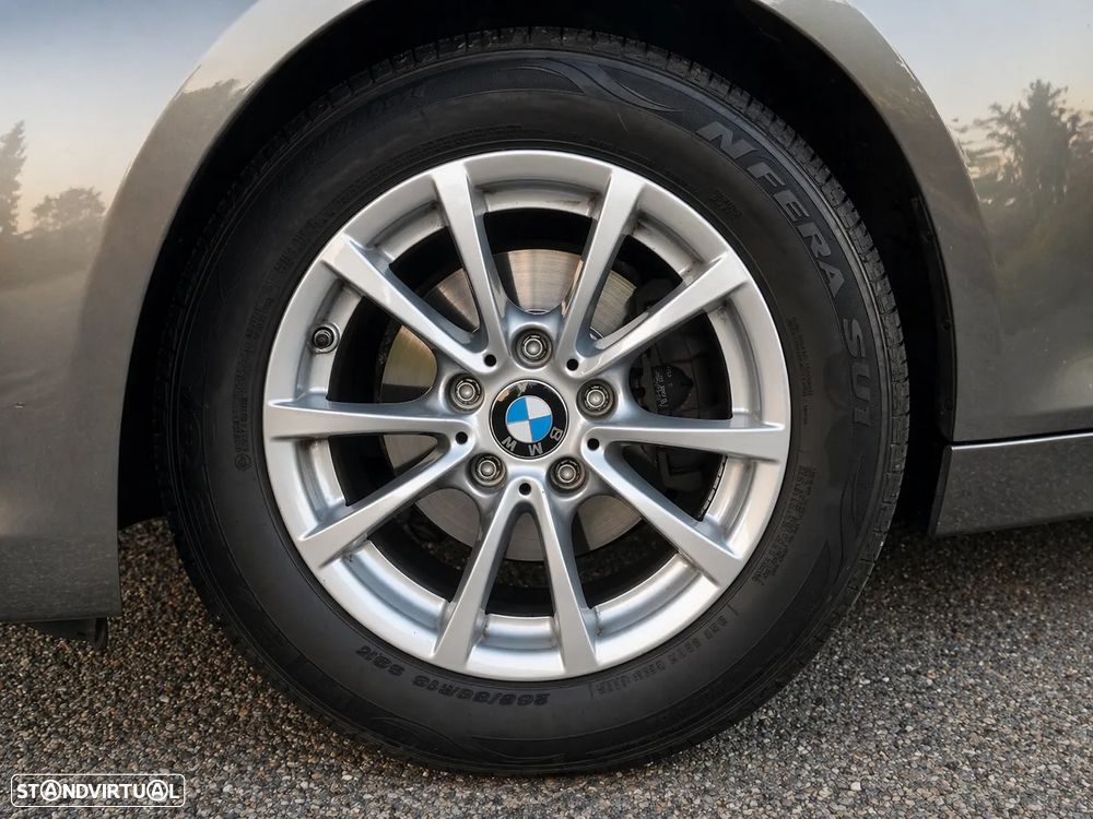 BMW 318 d Blue Performance - 21