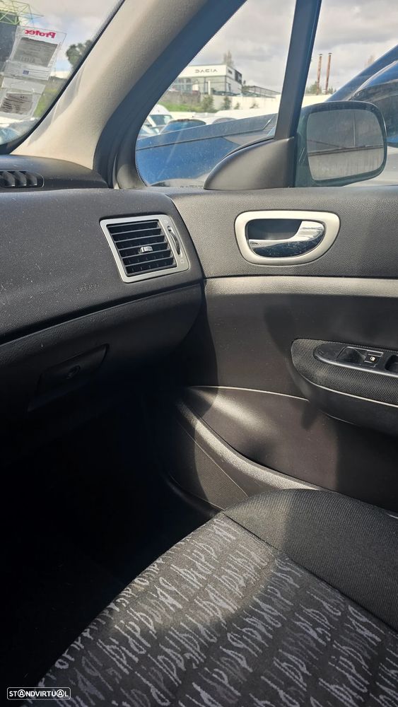 Peugeot 307 Break ver-1-4-hdi-xs - 5