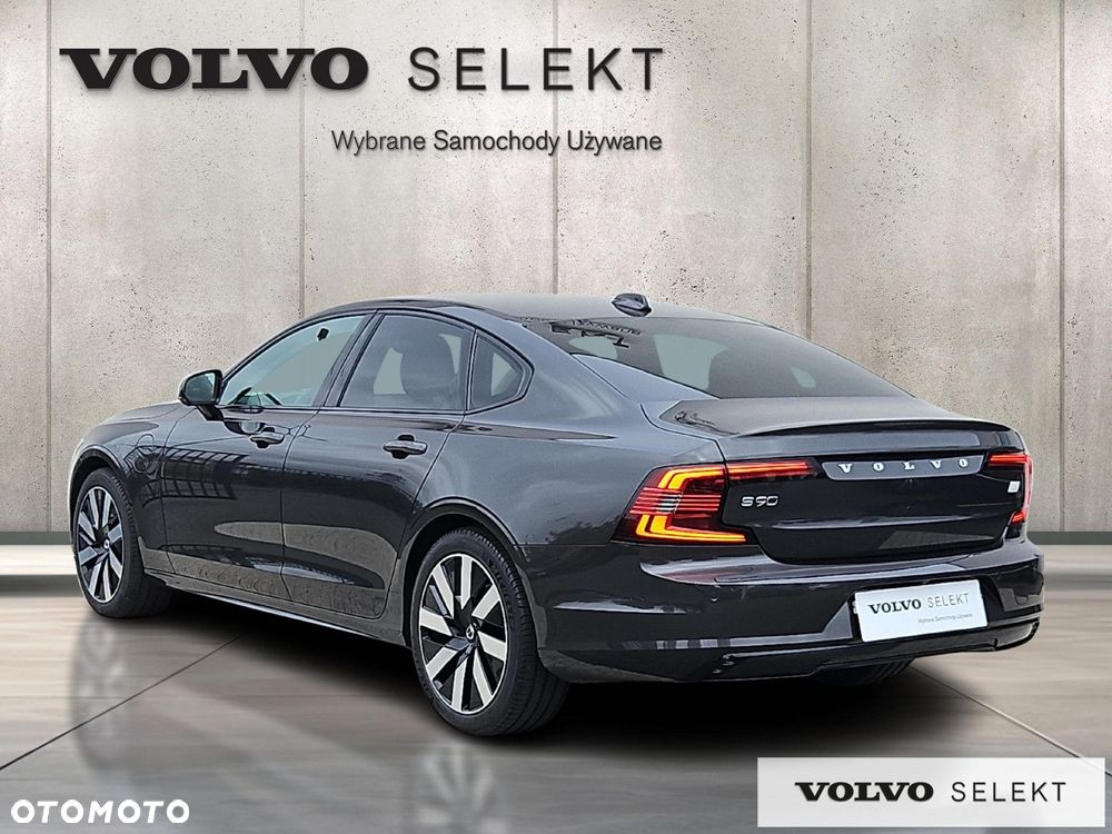 Volvo S90 T8 AWD Plug-In Hybrid Ultimate Dark - 4