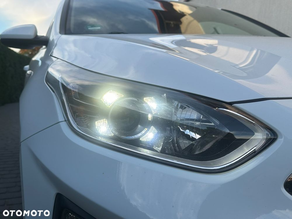 Kia Ceed - 4