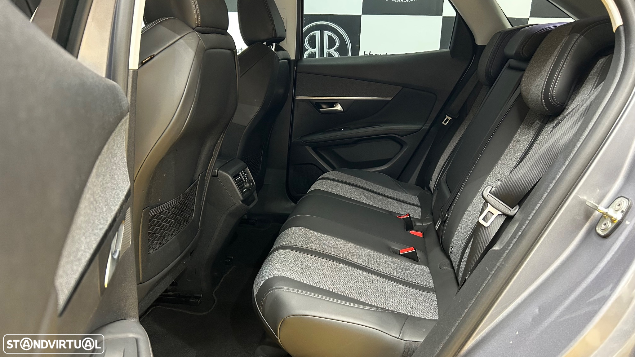 Peugeot 3008 PureTech 130 Stop & Start EAT6 Allure - 27