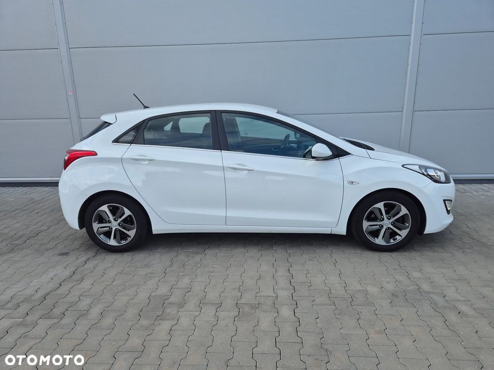 Hyundai i30 1.4 Passion - 13