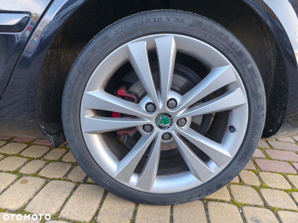 Skoda Octavia 2.0 TDI CR DPF RS - 27