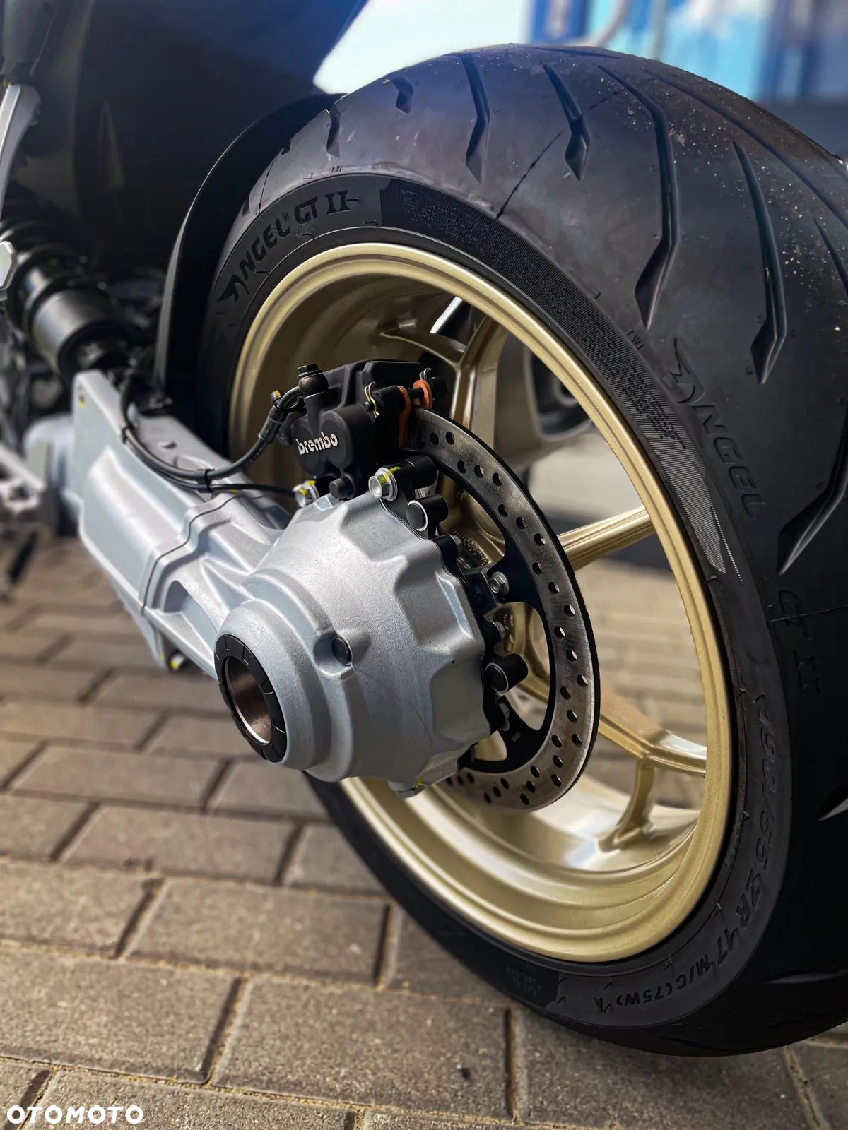 Moto Guzzi V100 Mandello - 10