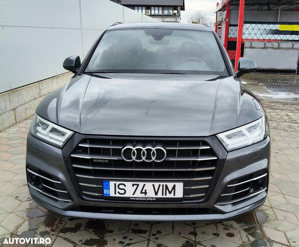 Audi Q5 55 TFSI e quattro S tronic - 1
