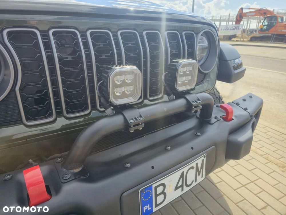 Jeep Wrangler - 8