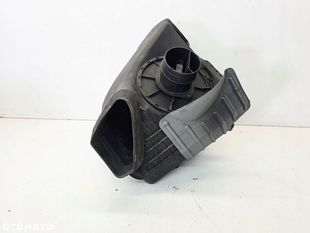 OBUDOWA FILTRA POWIETRZA AUDI A6 C7 A7 2.0 TDI 4G0133838L - 1