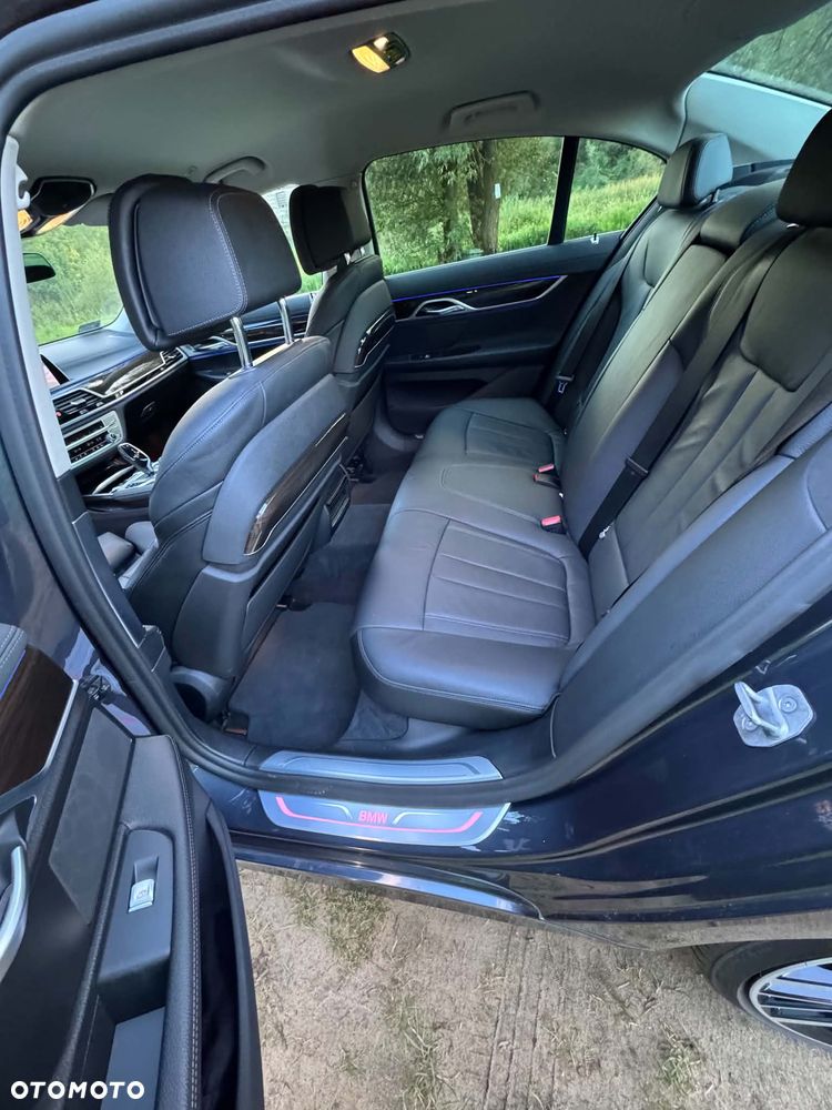 BMW Seria 7 730d xDrive - 18