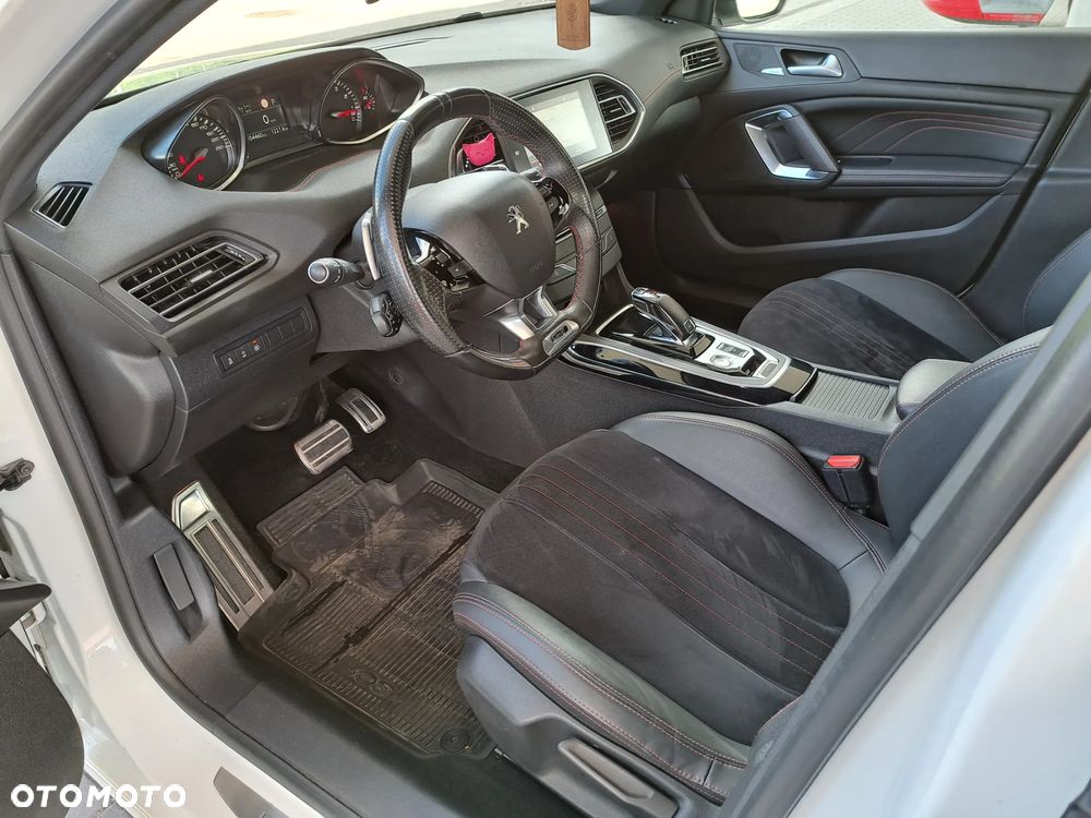 Peugeot 308 1.6 PureTech GPF GT S&S EAT8 - 14