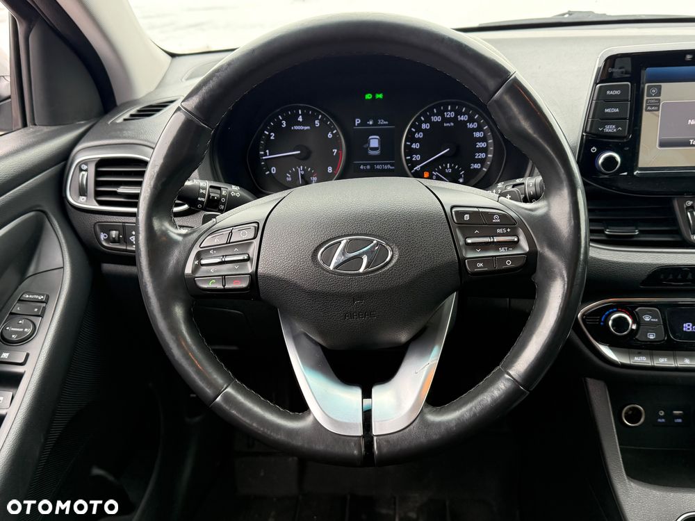 Hyundai i30 1.4 T-GDI DCT Premium - 19