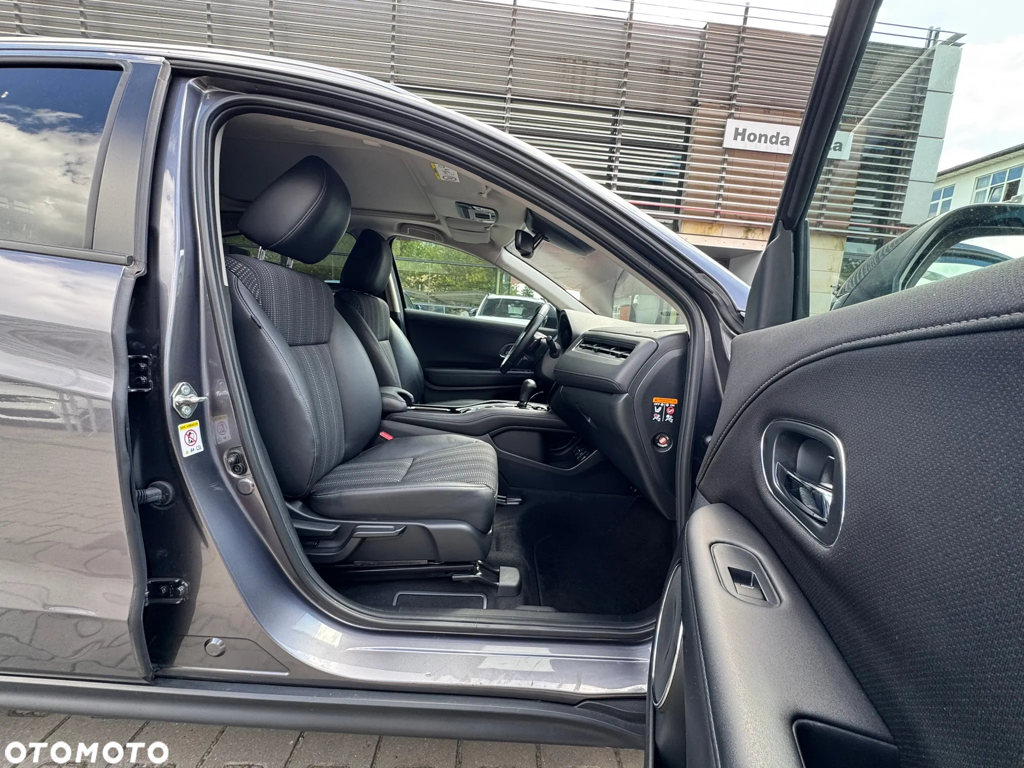 Honda HR-V 1.5 Executive (ADAS) CVT - 21