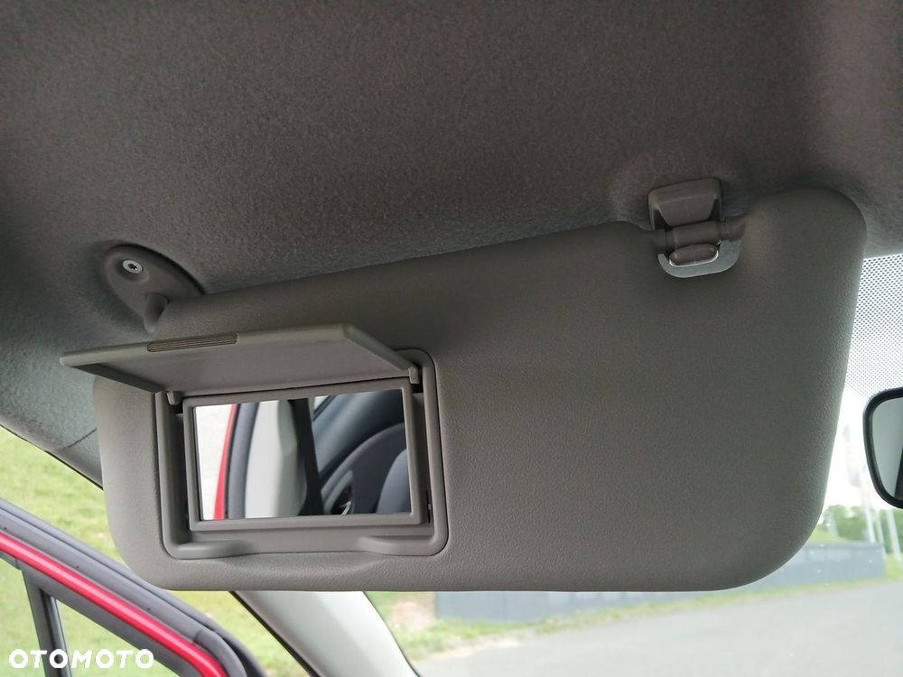 Toyota Yaris 1.0 Active EU6 - 38