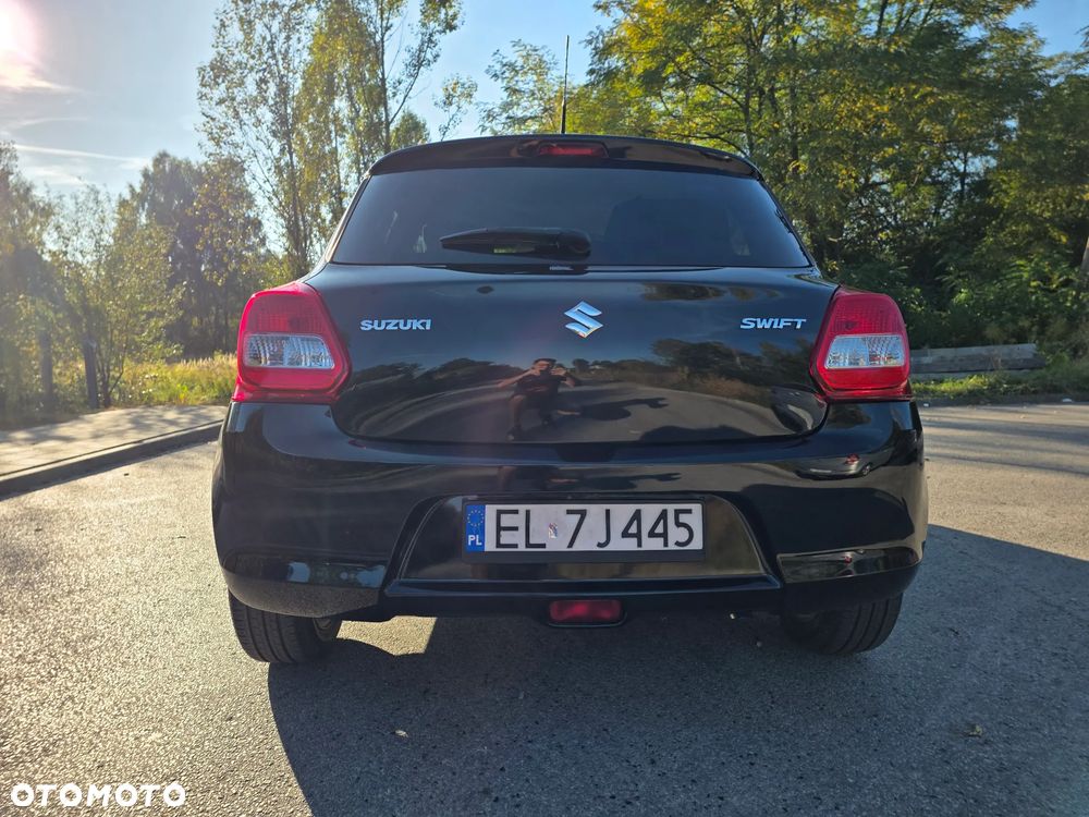 Suzuki Swift 1.2 Premium Plus CVT - 6