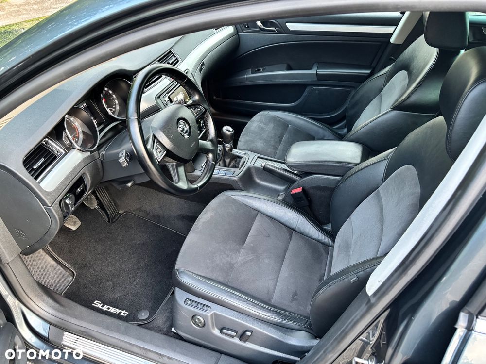 Skoda Superb 1.6 TDI Green tec Exclusive - 19