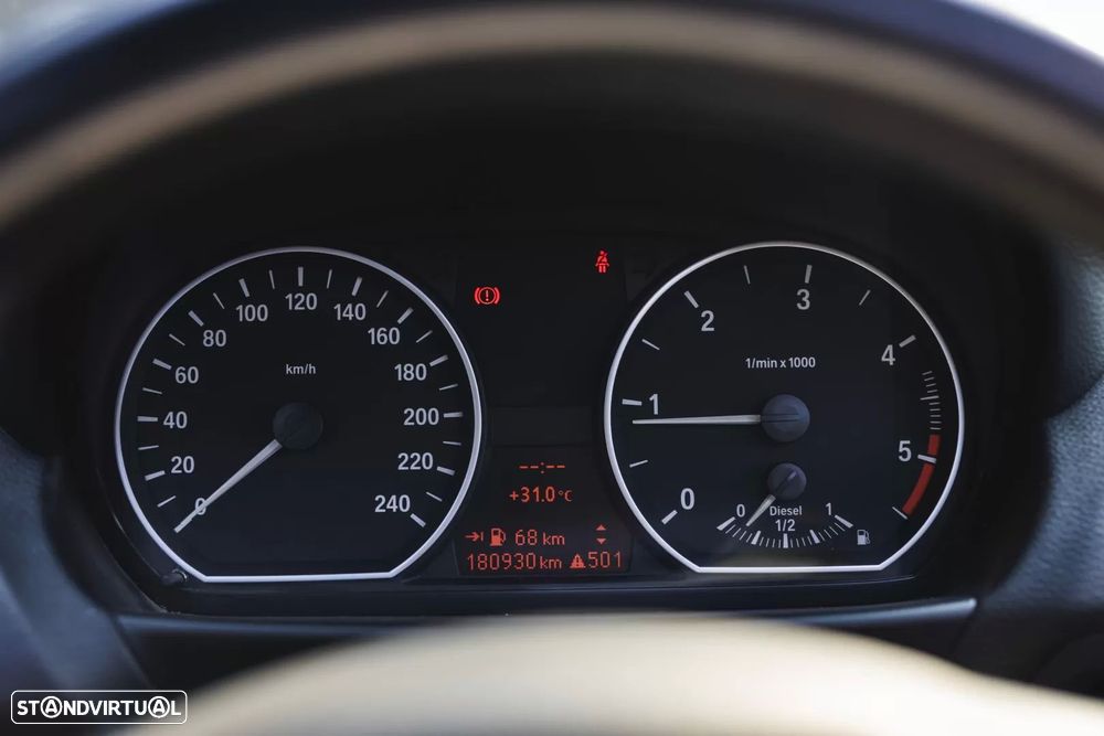 BMW 118 d Pack M - 26