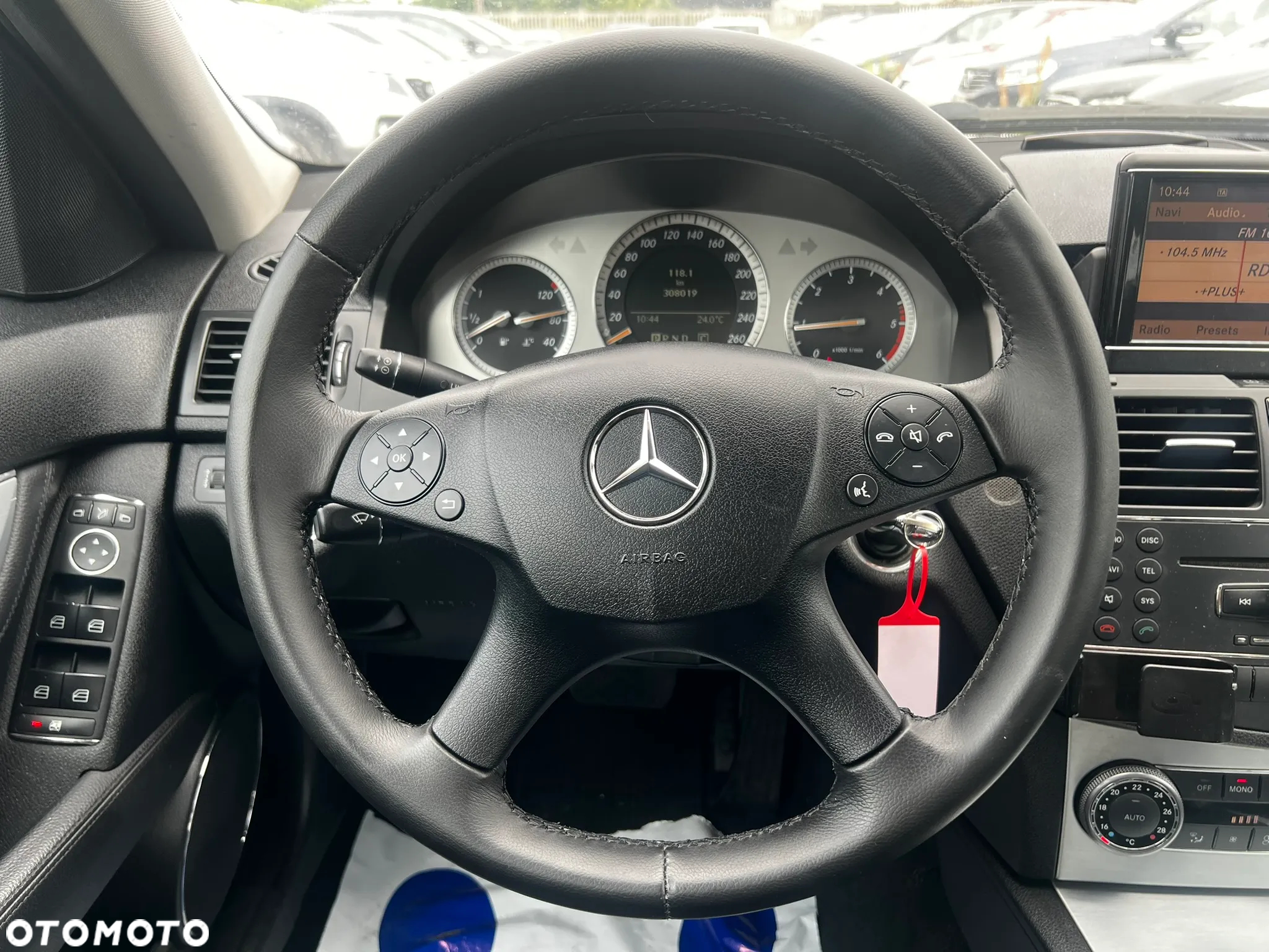 Mercedes-Benz Klasa C 220 T CDI DPF Automatik Avantgarde - 25