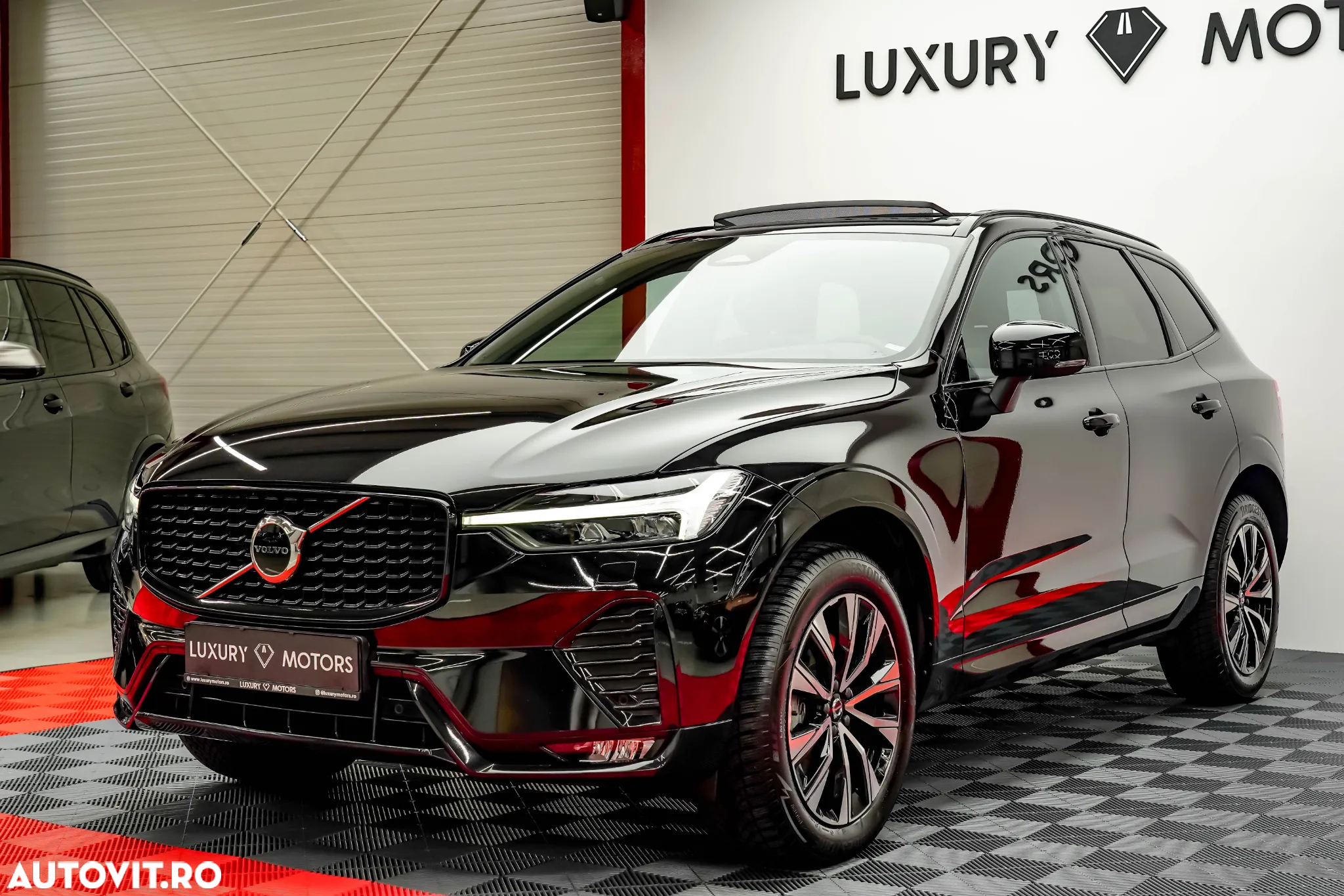 Volvo XC 60 B4 D Plus Dark - 9