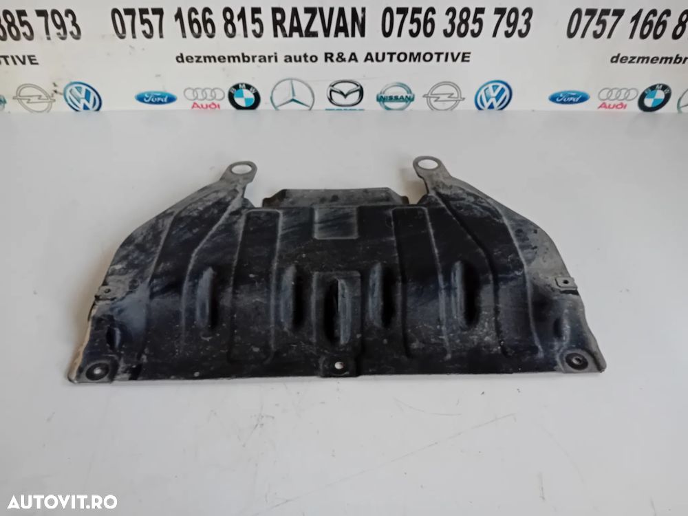Scut Cutie Viteze BMW F20 F21 F23 F30 F31 F32 F33 F36 Original – 6850067 - 3