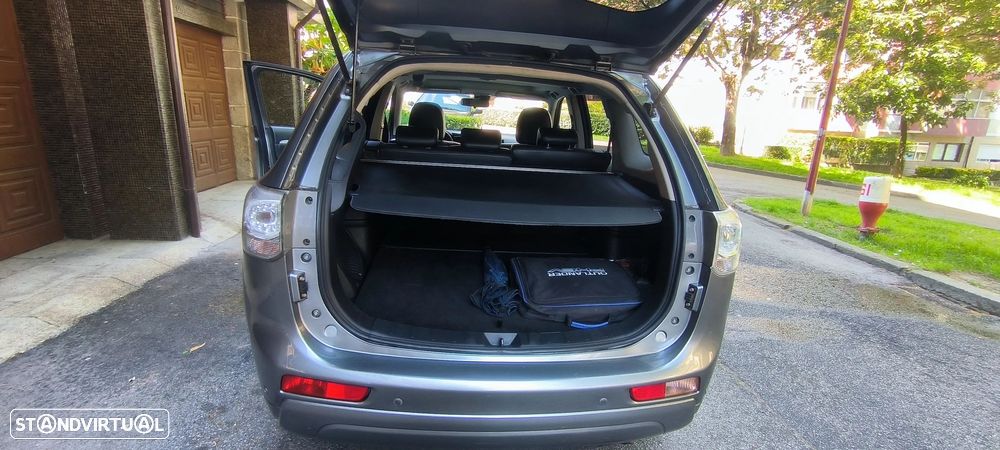Mitsubishi Outlander 2.0 MIVEC Instyle Navi+ - 7