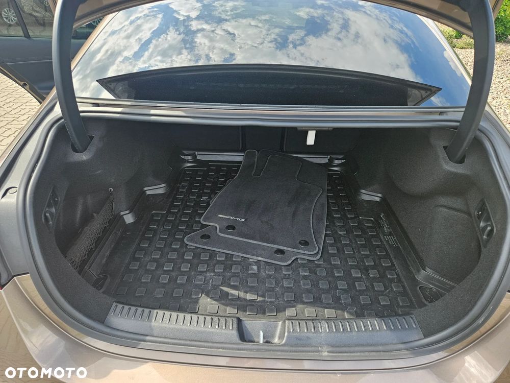 Mercedes-Benz Klasa E 220 d mHEV 4-Matic AMG 9G-Tronic - 8