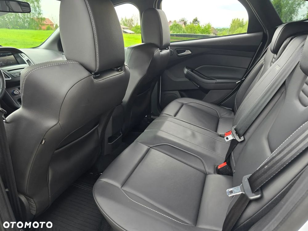 Ford Focus - 34