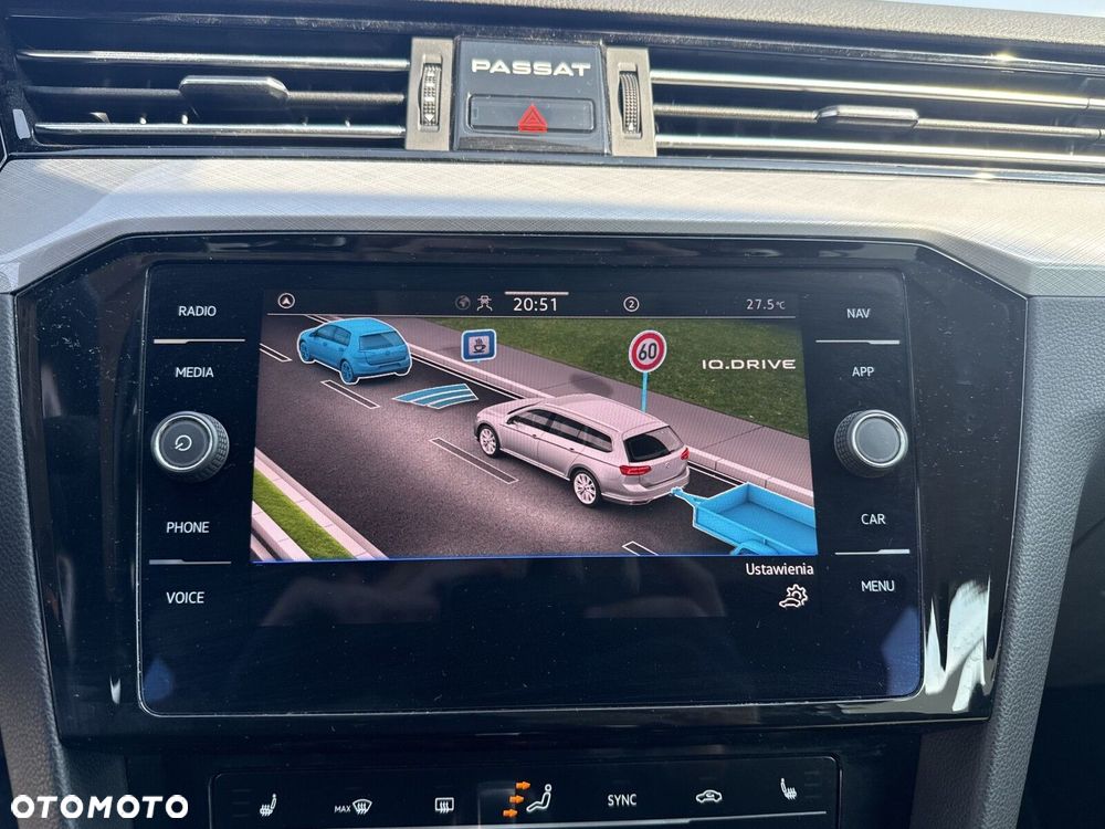Volkswagen Passat - 19