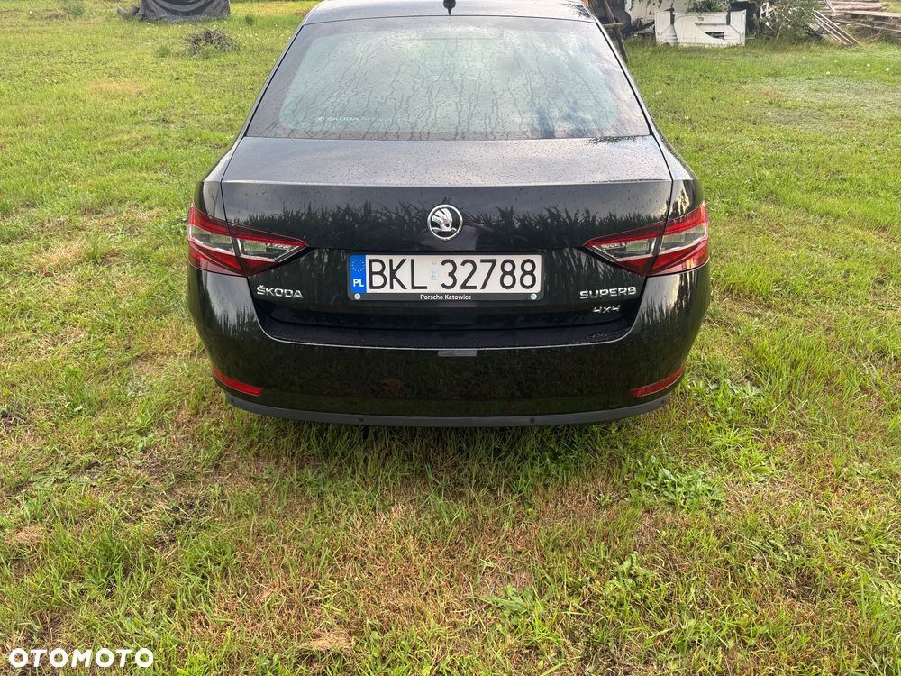 Skoda Superb 2.0 TDI 4x4 L&K DSG - 5