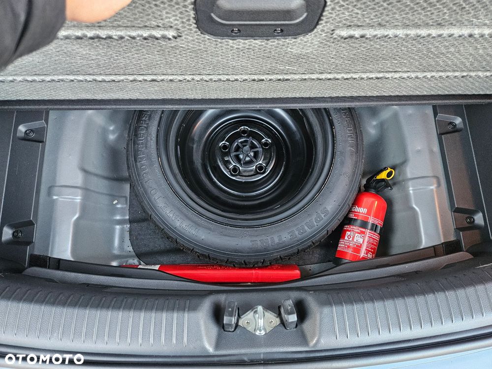 Hyundai i30 1.5 DPI Classic + - 20