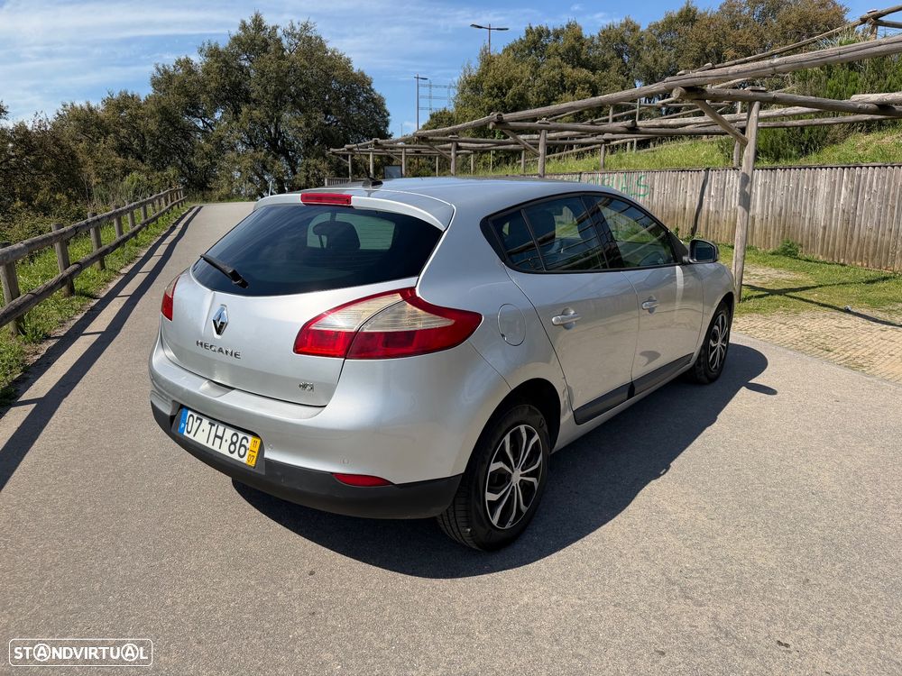 Renault Mégane 1.5 dCi Dynamique - 3