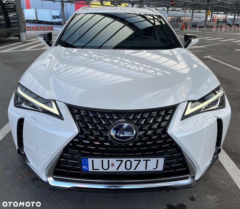 Lexus UX - 8